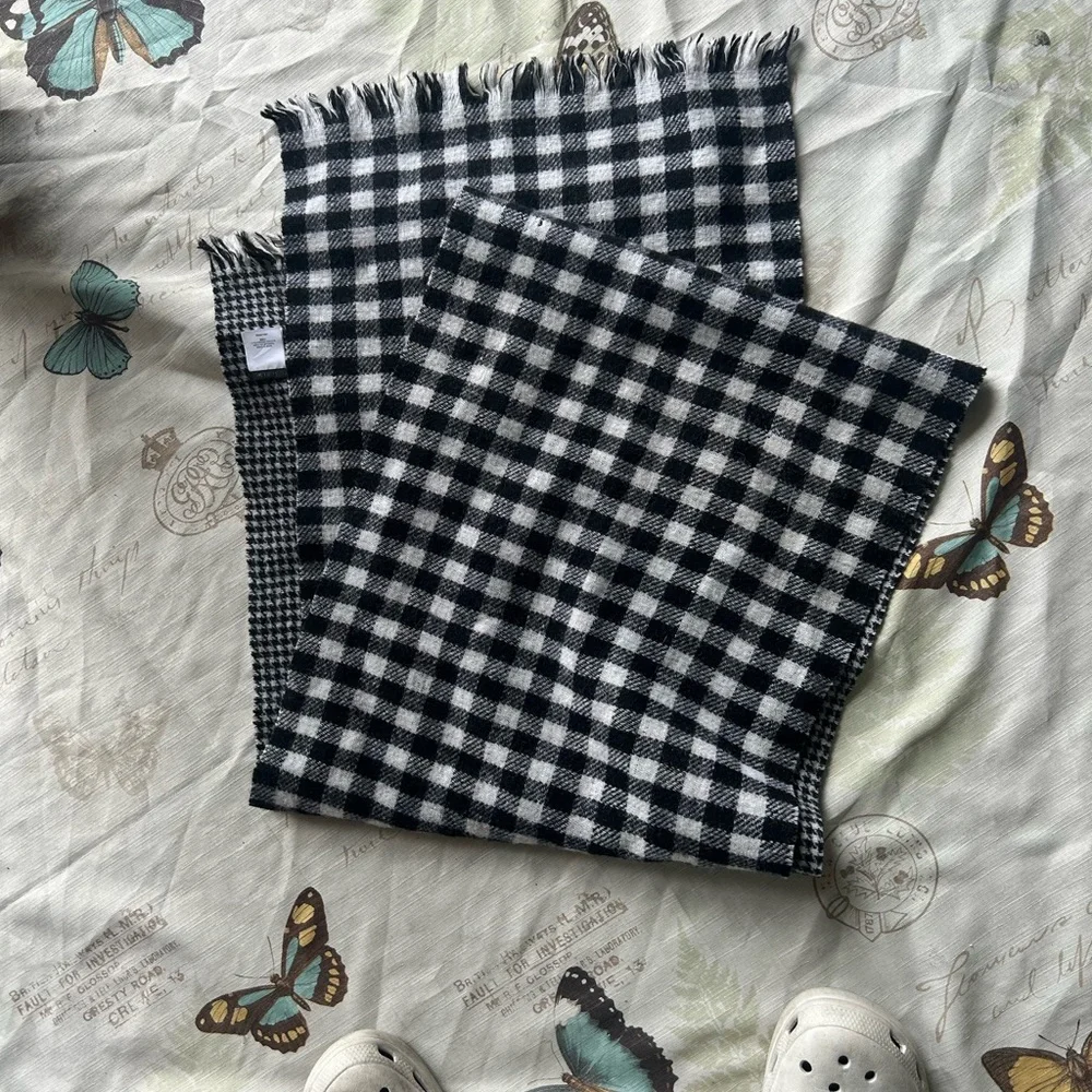 J. Crew Double-faced plaid and houndstooth wool‎ scarf